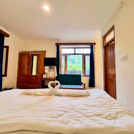 Tourist Hotel 10 Minutes Walking Distance From The Mall Manāli Exterior foto