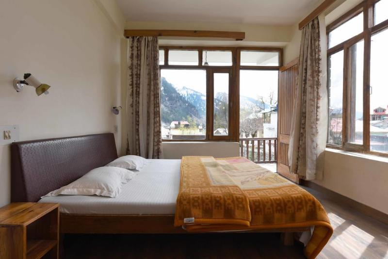 Tourist Hotel 10 Minutes Walking Distance From The Mall Manāli Exterior foto